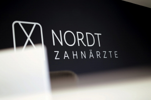 Neubau Schriftzug Praxis Markus Nordt