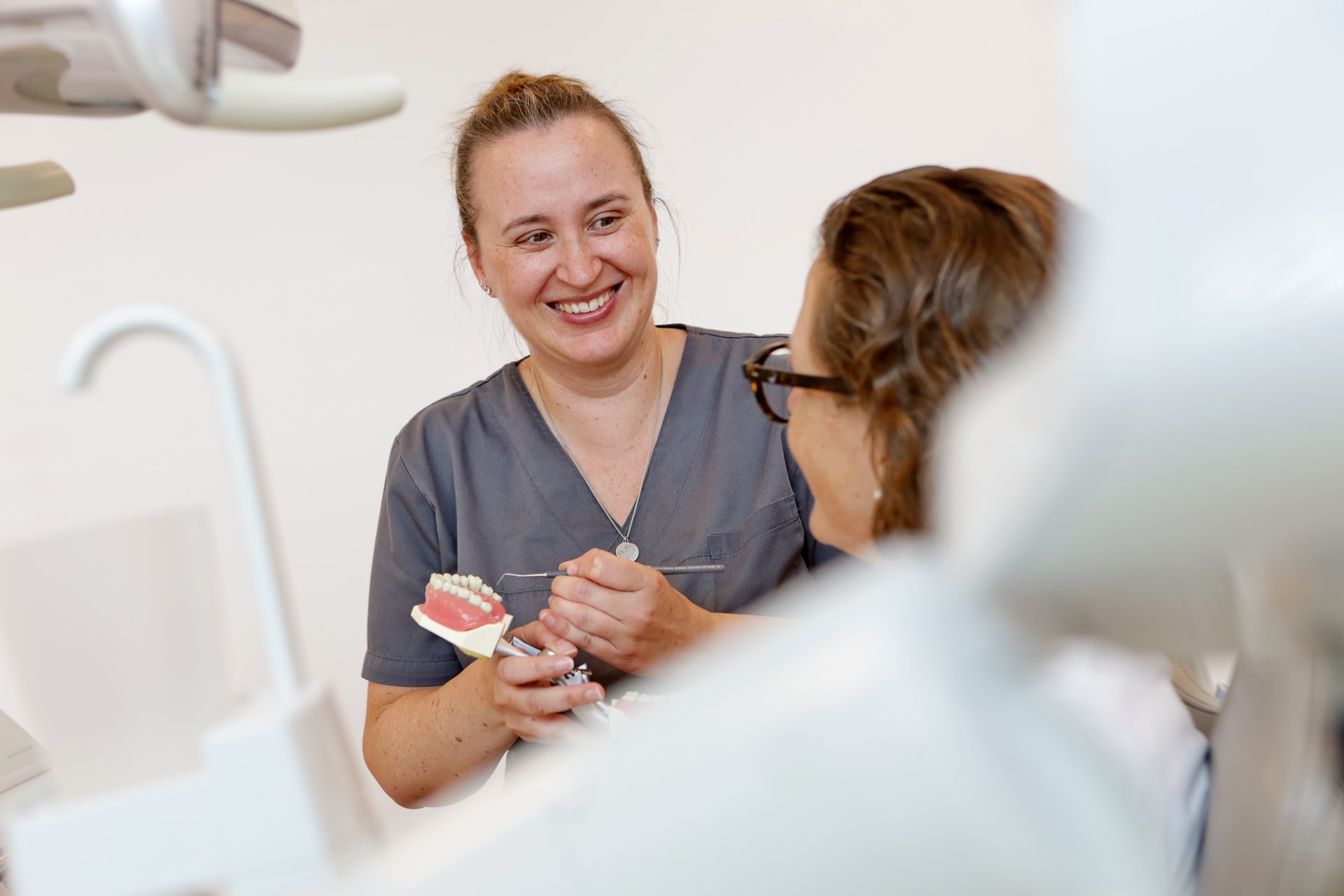 Nordt Zahnärzte im Gespräch mit Patienten